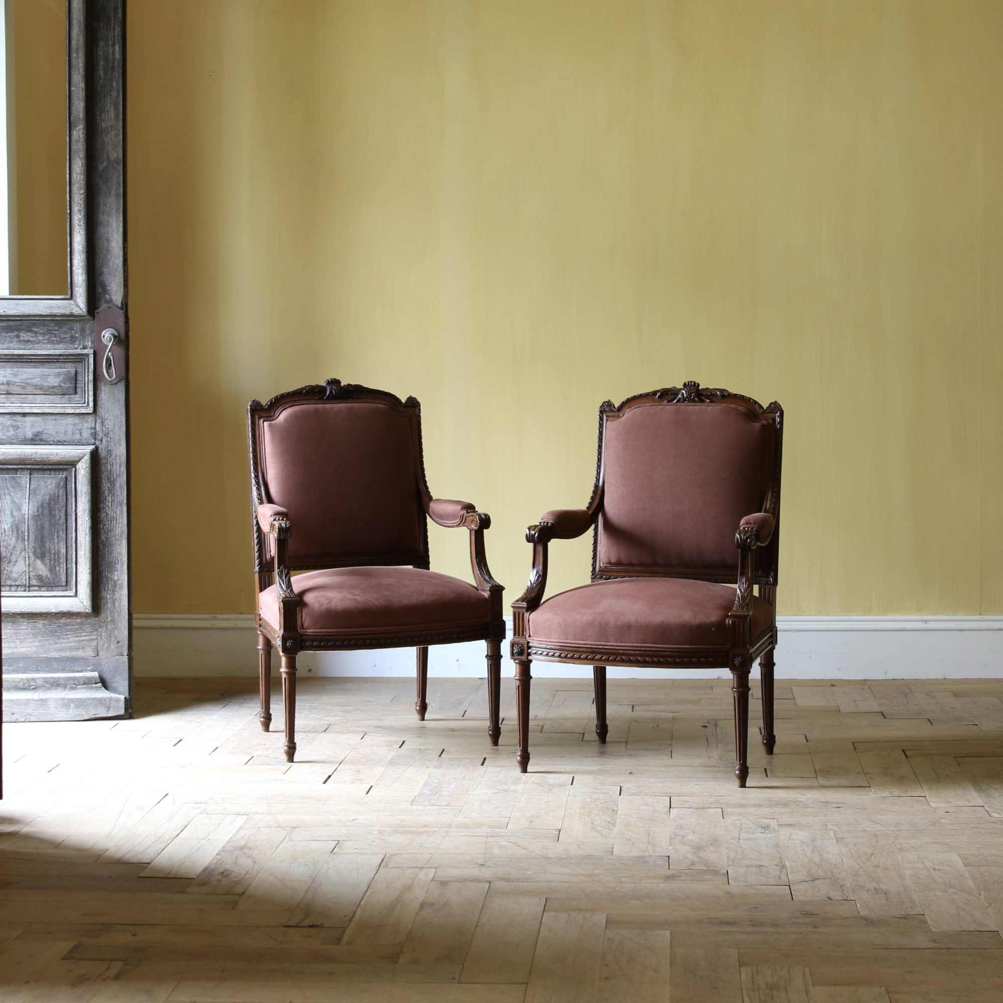 156-44 - Pair of Louis XVI Fauteuil 